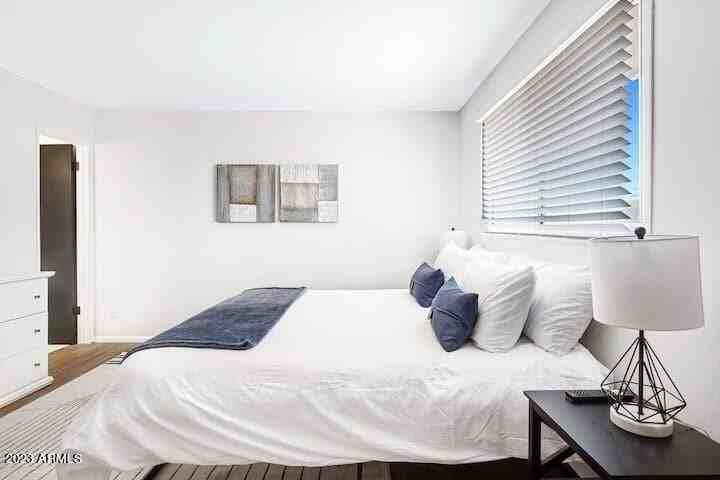 945 E Lilac Dr #1 - Photo 4 of 40