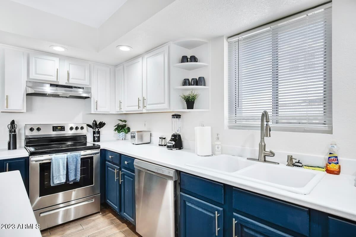 945 E Lilac Dr #1 - Photo 7 of 40