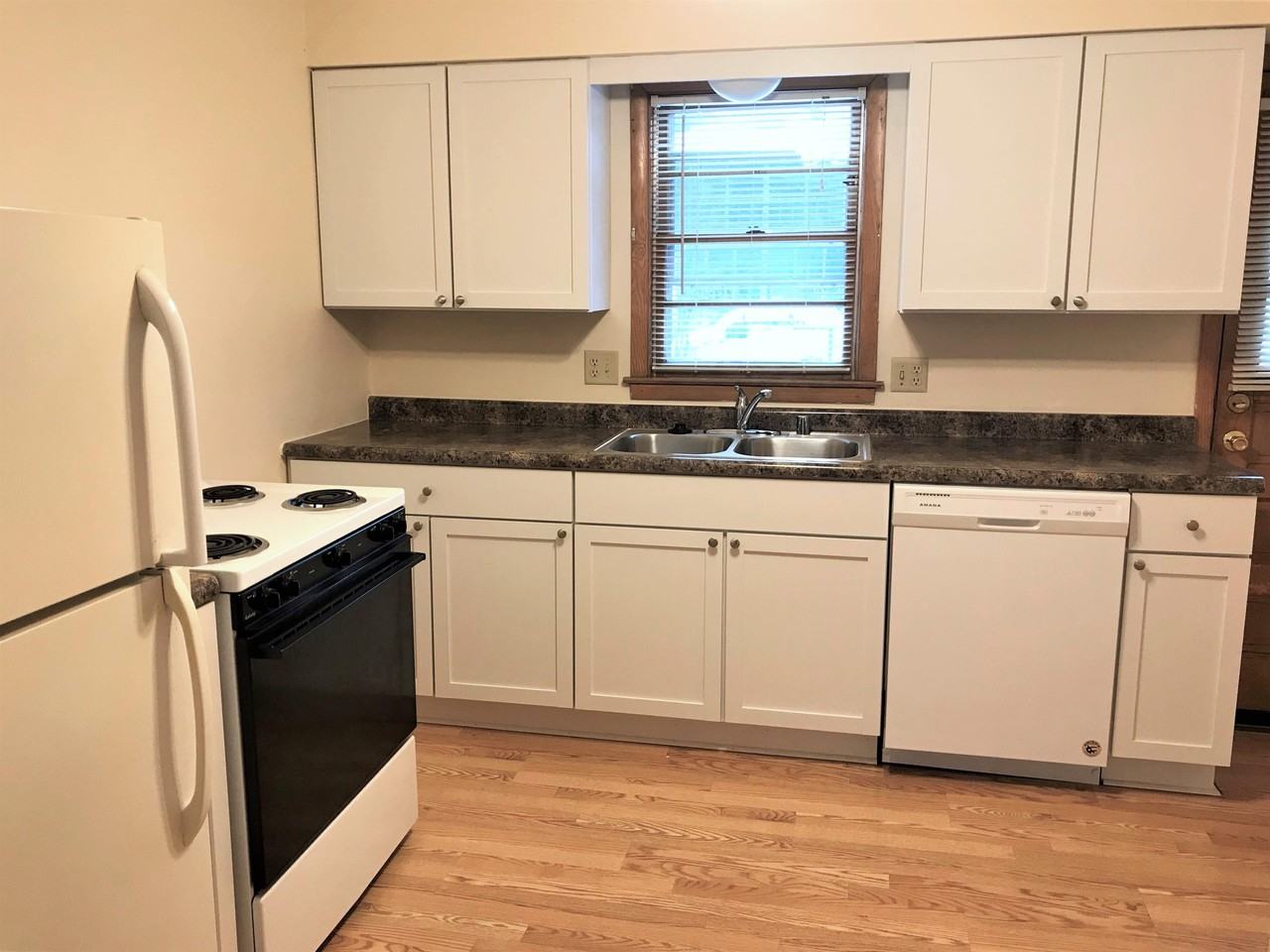 410 Pawling St #1 - Photo 3 of 13