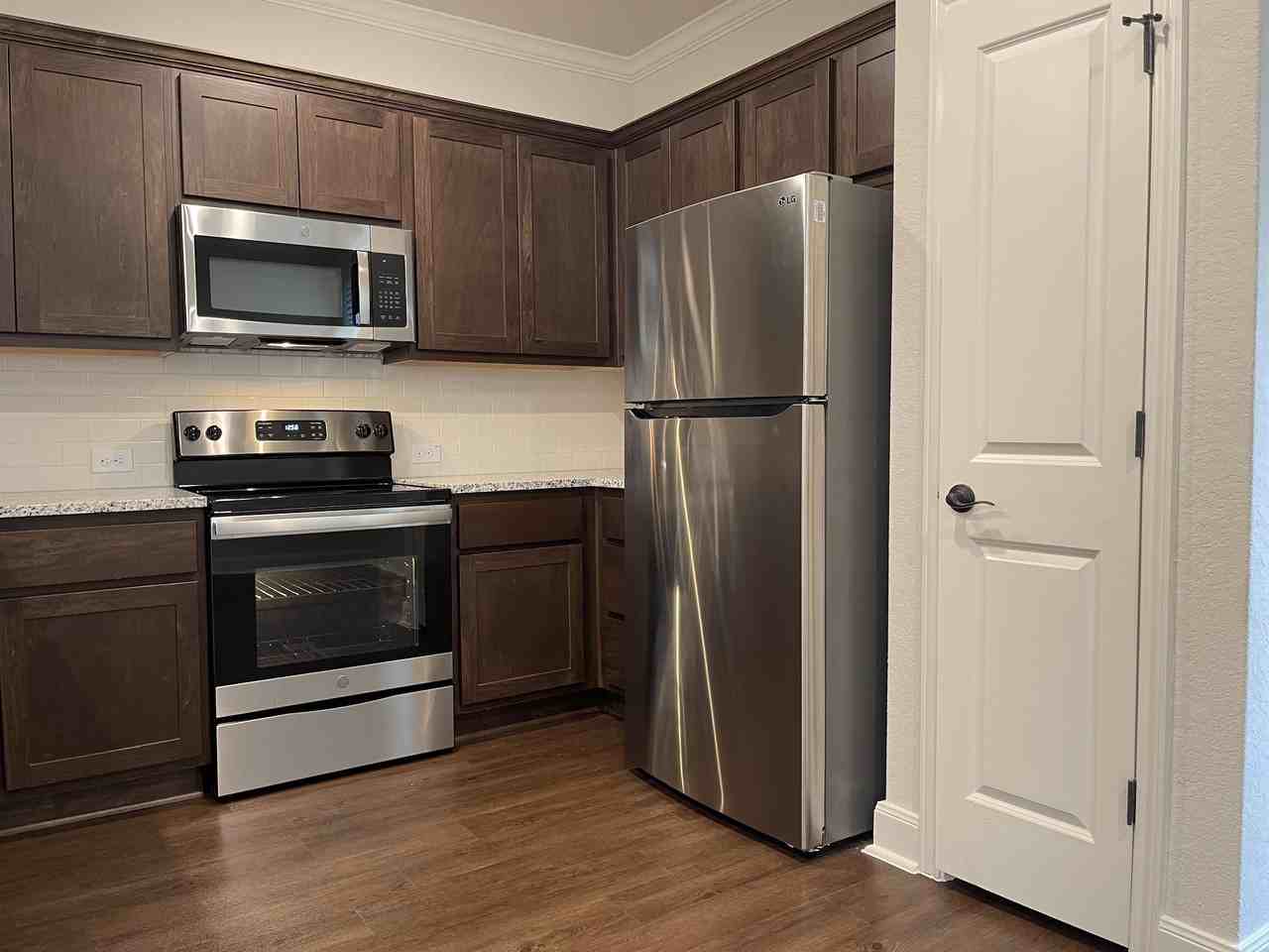 2222 Sandlewood Cv #101 - Photo 7 of 20