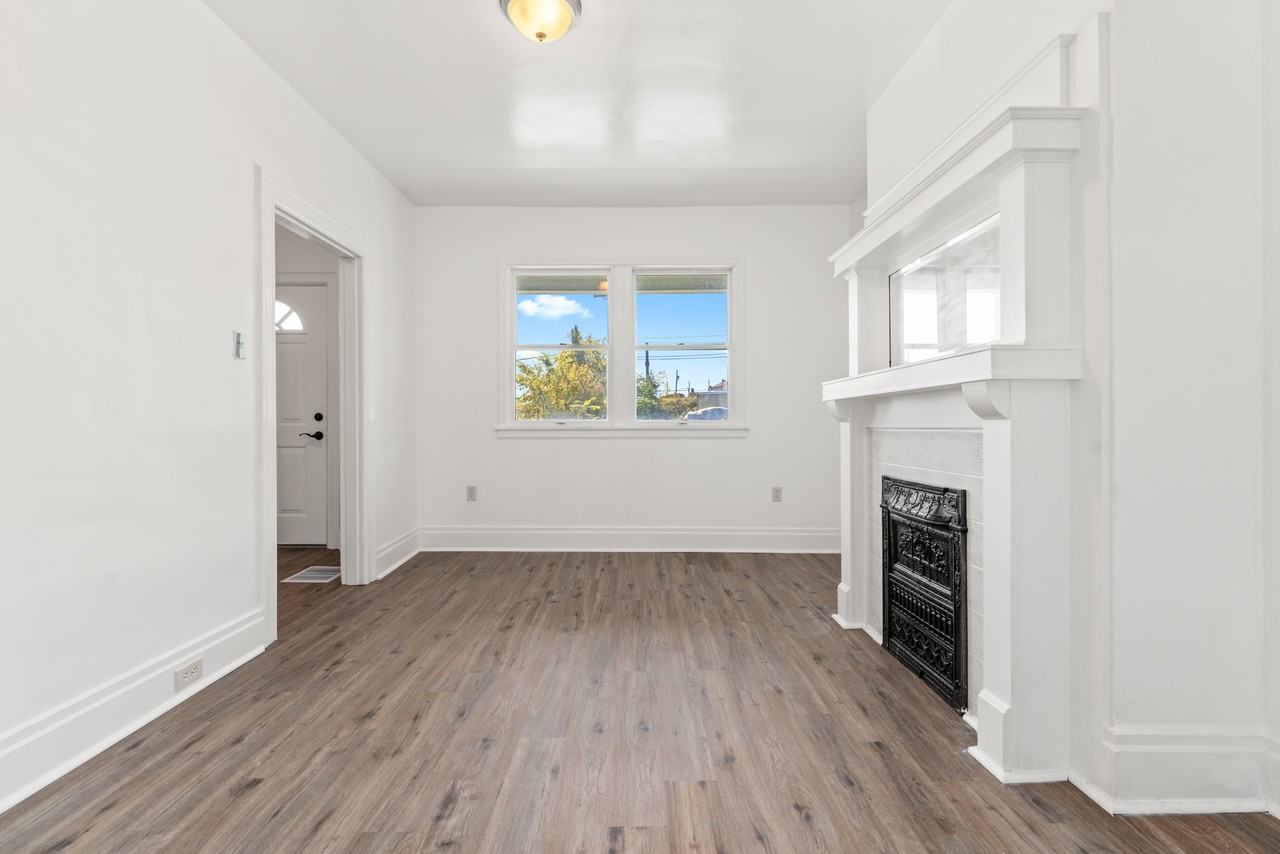 1043 Mount Oliver St #1 - Photo 7 of 28