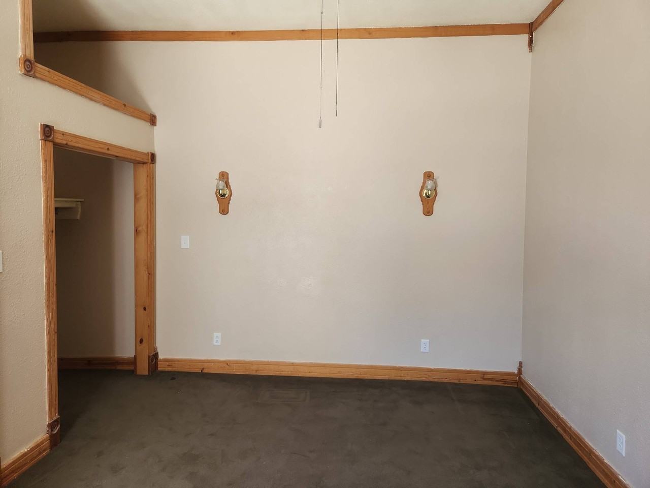 113 W Main St #3 - Photo 4 of 5