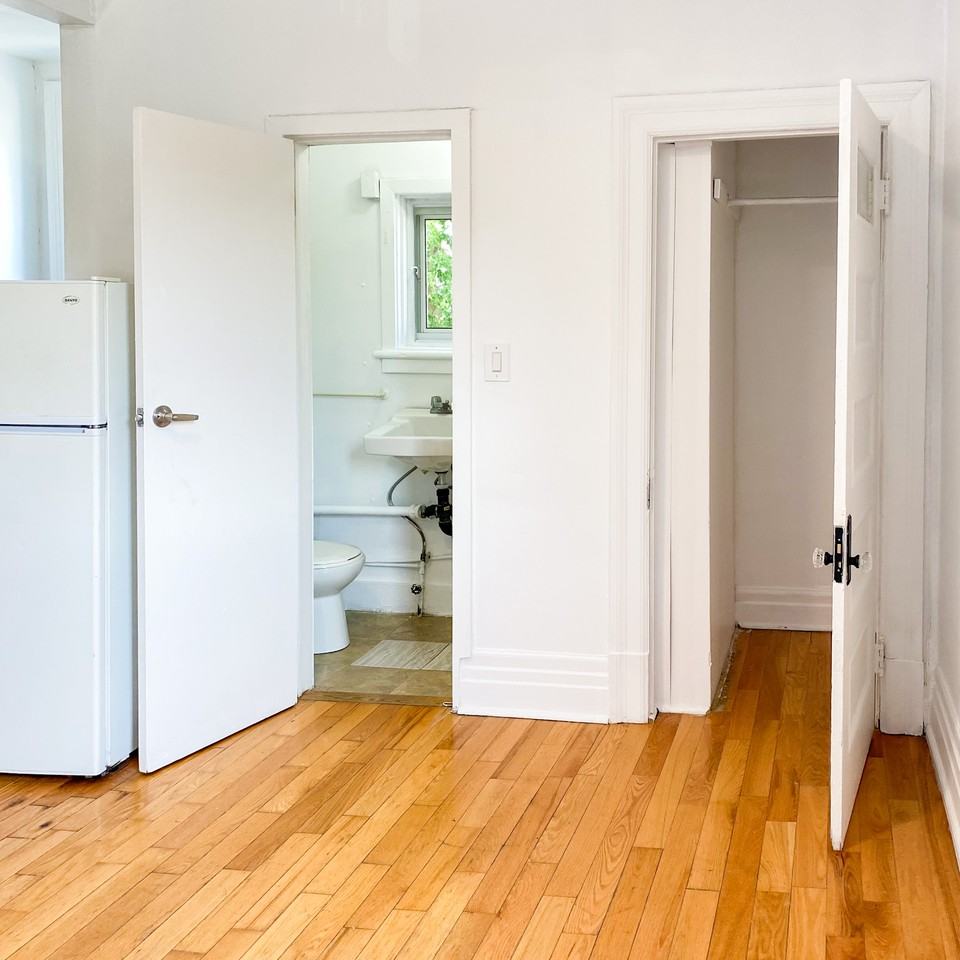 301 Wilbrod St #6 - Photo 2 of 11