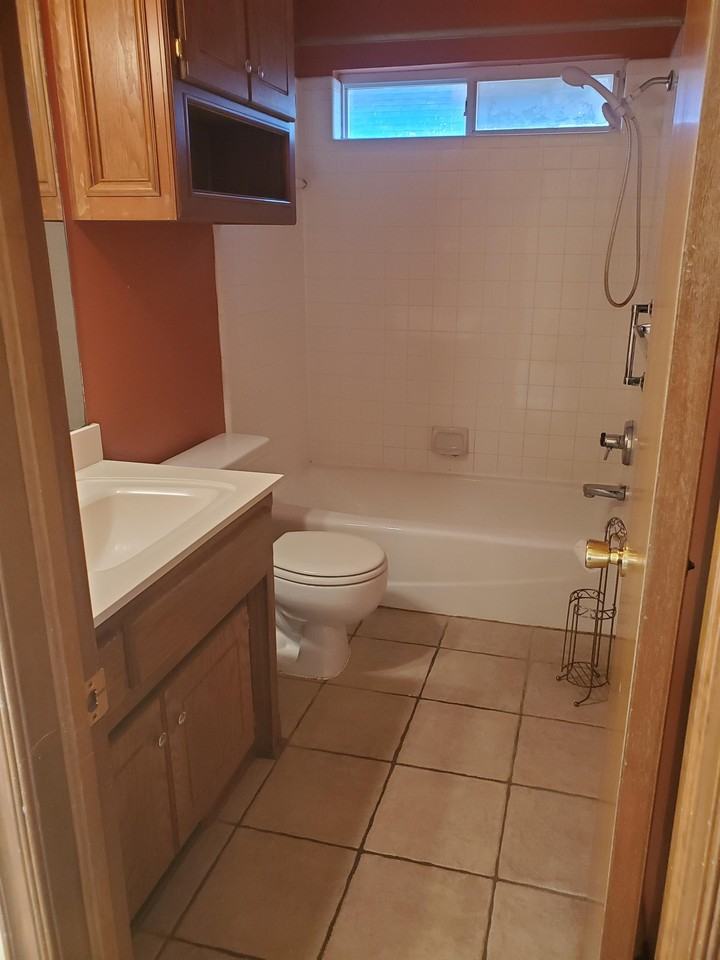 1512 Louis Scott St #1 - Photo 4 of 8