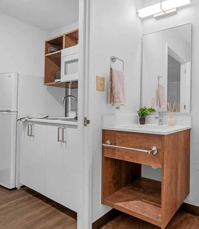 1920 Ivy Creek Blvd - Photo 6 of 21