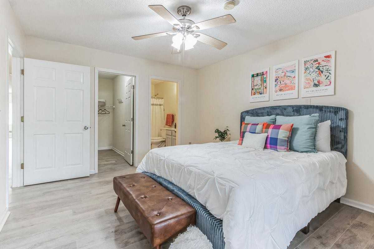 950 Travelers Blvd - Photo 4 of 19