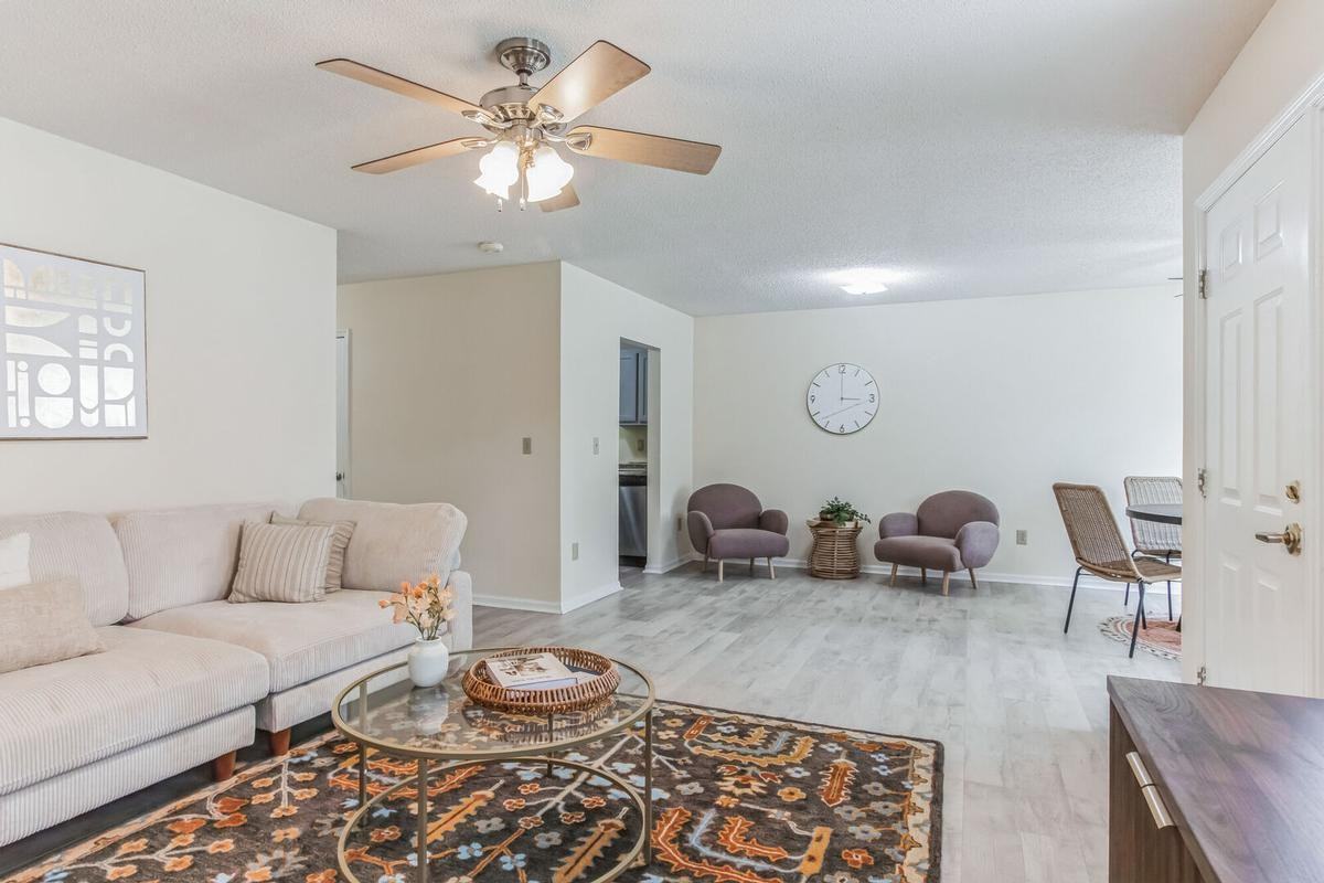 950 Travelers Blvd - Photo 3 of 19