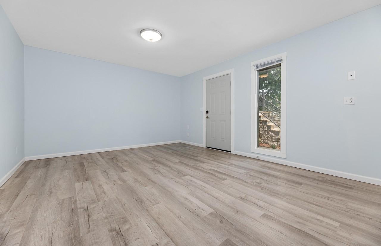 334 Old Gray Station Rd #14 - Photo 3 of 10