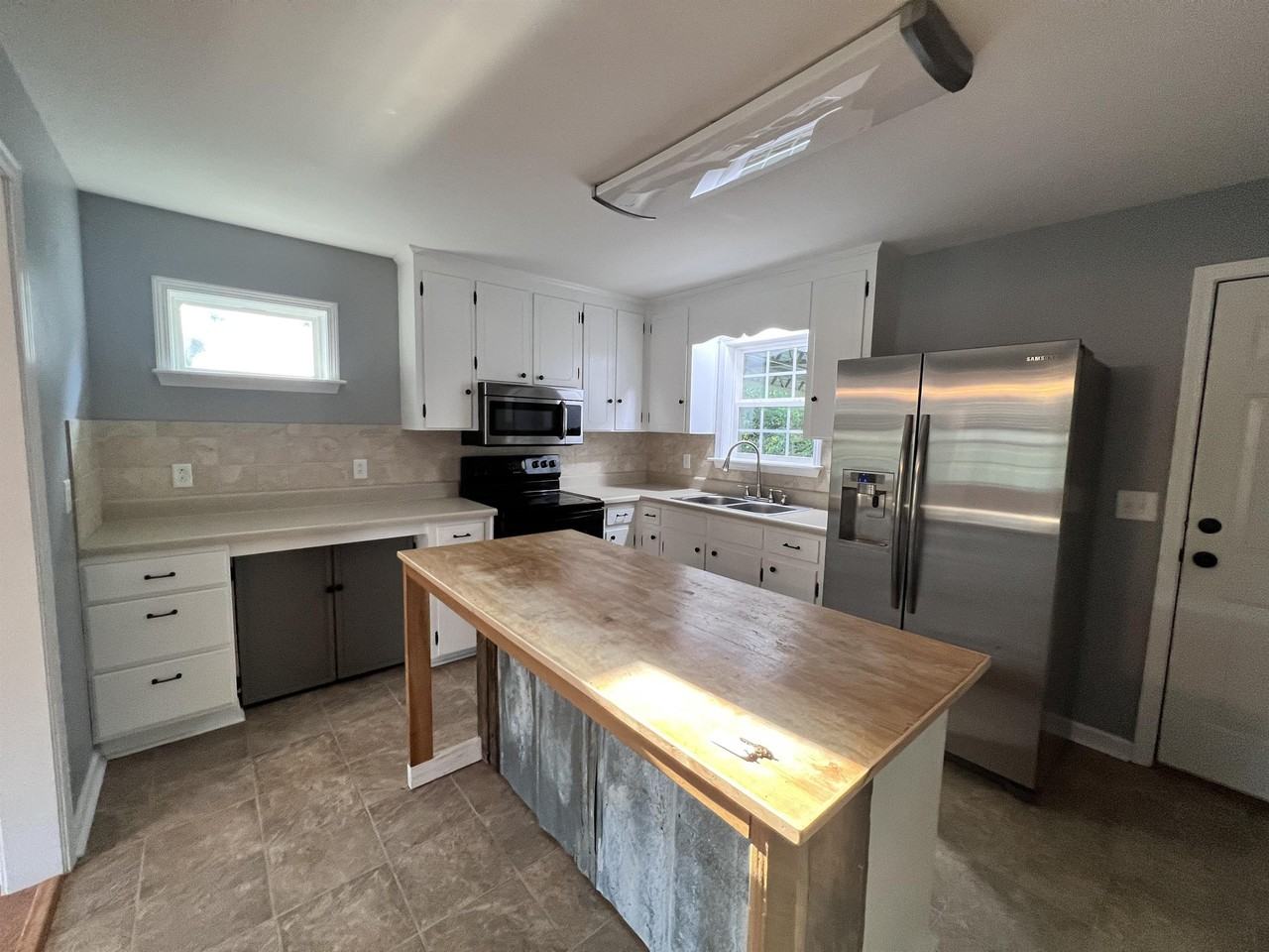 69 Rainbow Rd - Photo 5 of 15