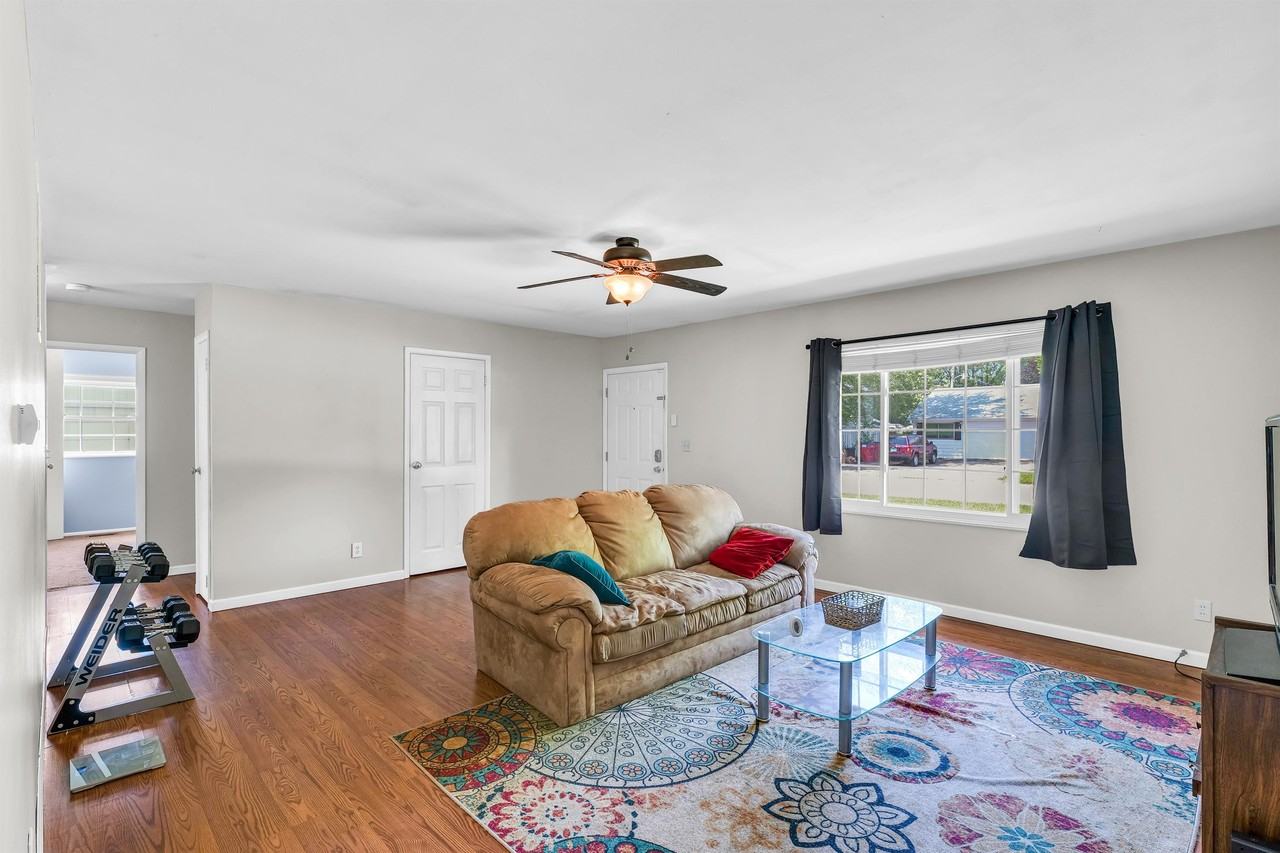 802 Stratford Dr #1 - Photo 4 of 15