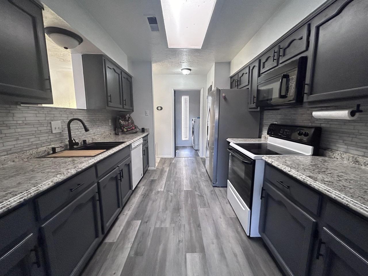 606 Western Dr #1 - Photo 4 of 24