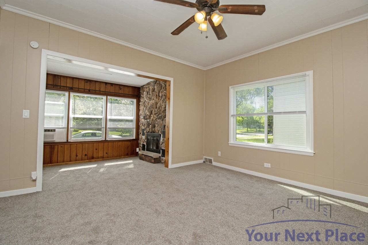 807 McKinley Place South - Photo 3 of 24
