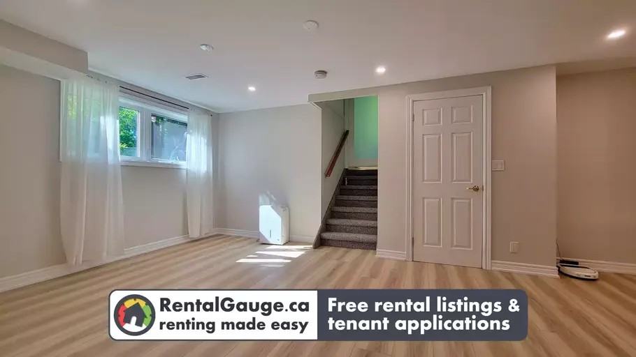 385 Maple Ridge Dr - Photo 2 of 12