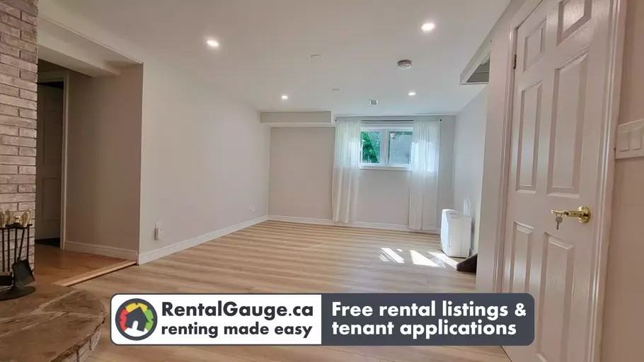 385 Maple Ridge Dr - Photo 3 of 12