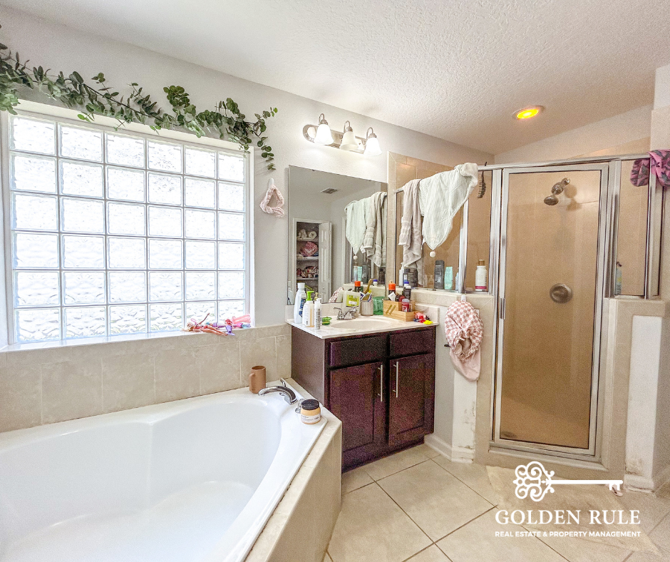 8258 Nw 54th St - Photo 6 of 14