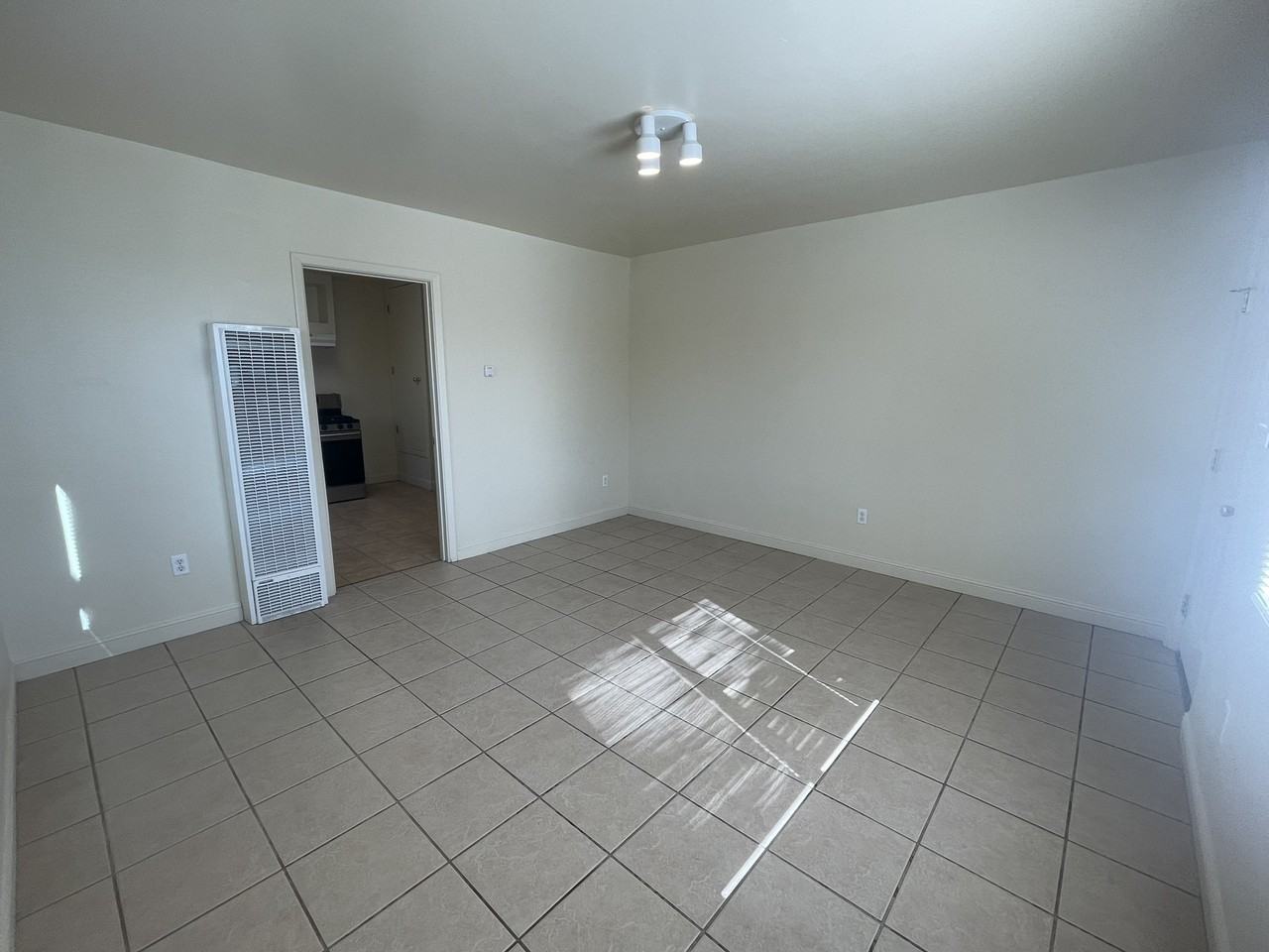 531 Cardenas Dr Se - Photo 2 of 34