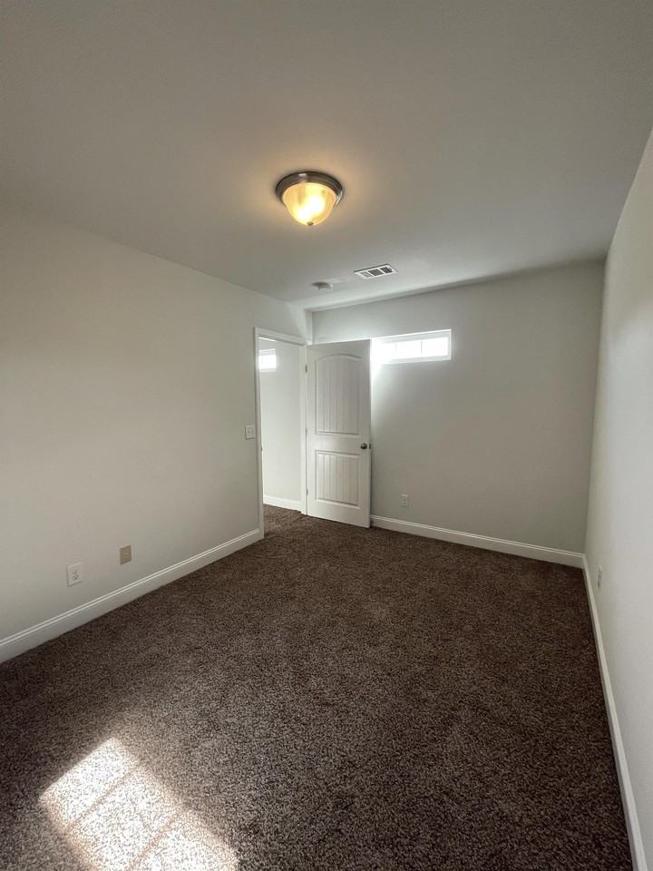 432 Governor Treutlen Cir - Photo 3 of 25