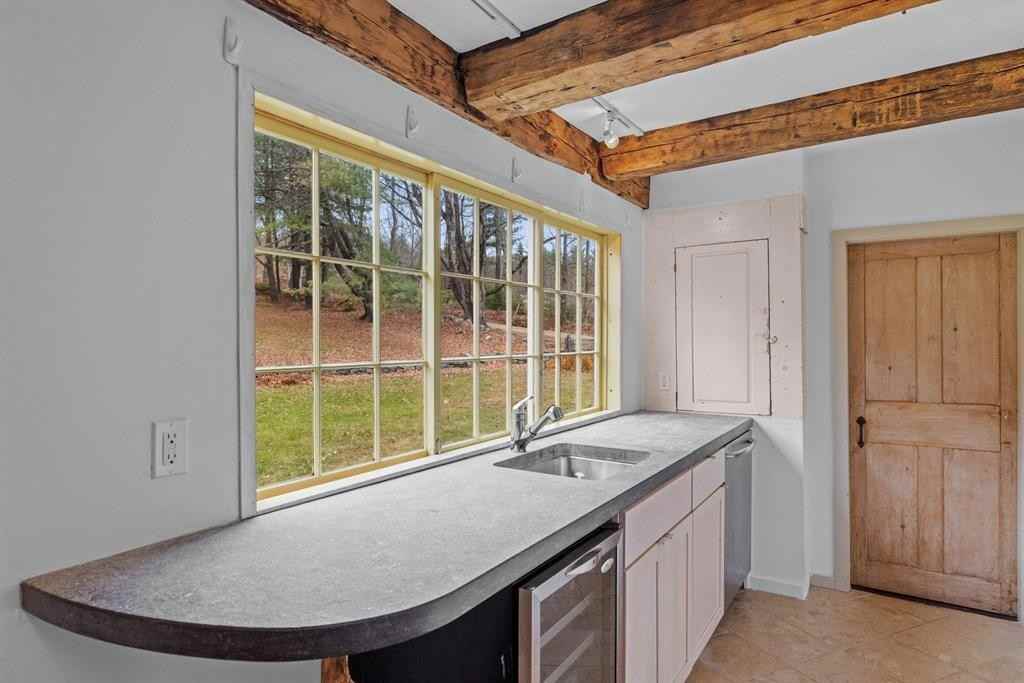 195 Pinnacle Ridge Road - Photo 7 of 32