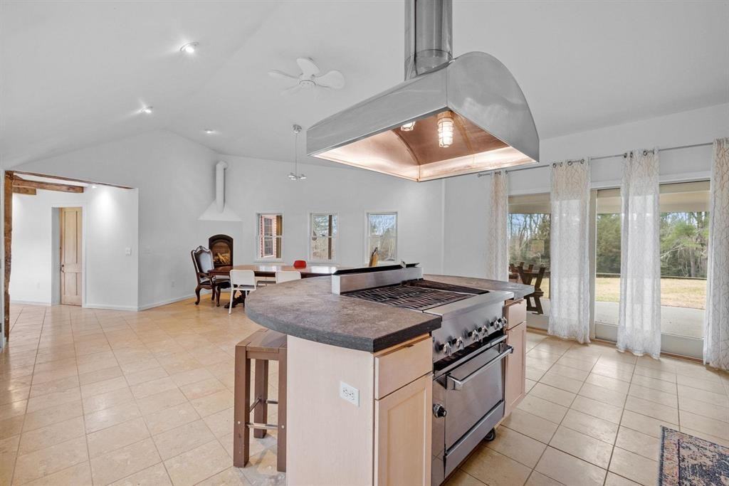 195 Pinnacle Ridge Road - Photo 6 of 32