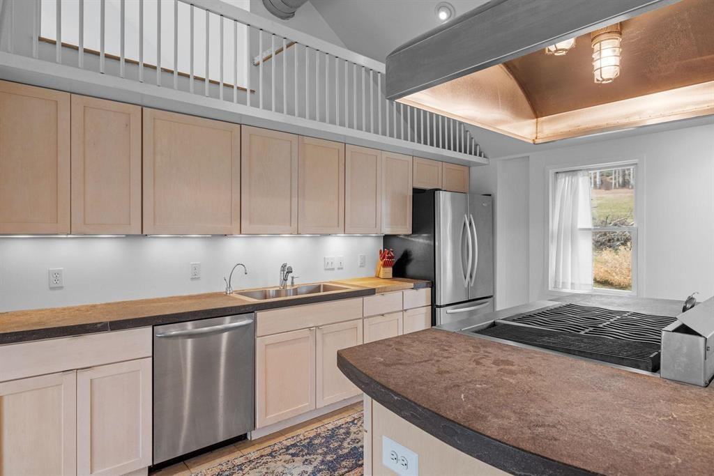 195 Pinnacle Ridge Road - Photo 6 of 32