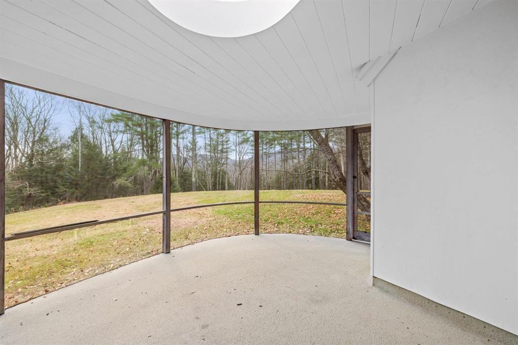 195 Pinnacle Ridge Road - Photo 2 of 32