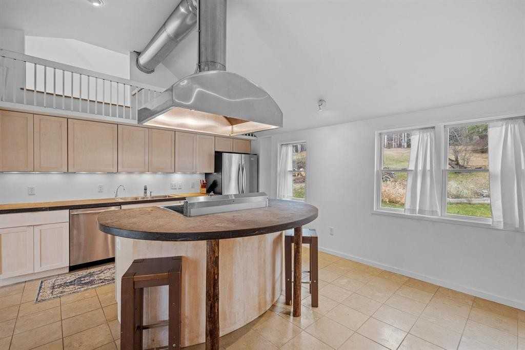 195 Pinnacle Ridge Road - Photo 5 of 32