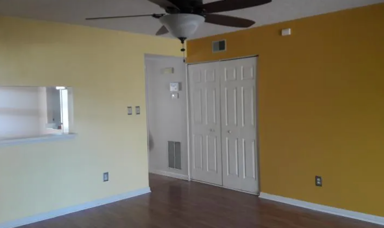 9440 Lexington Cir - Photo 3 of 3