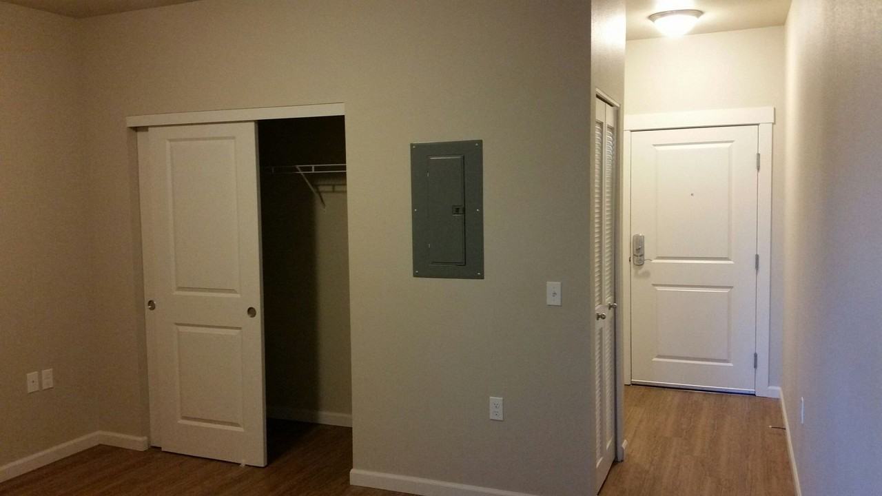 Sellwood Apartments - Photo 4 of 28