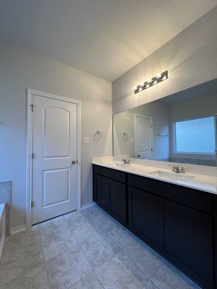 14611 Flatiron Clf - Photo 5 of 46