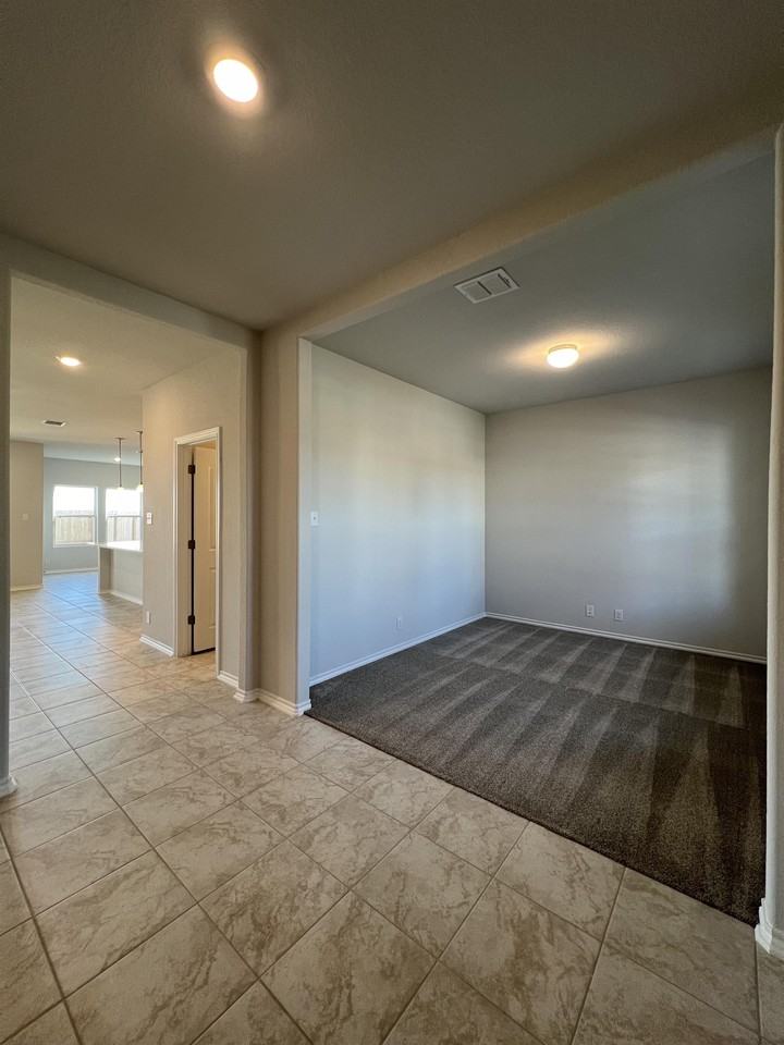 14611 Flatiron Clf - Photo 3 of 46