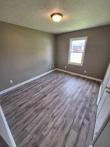 1364 Pin Oak Ct - Photo 3 of 17