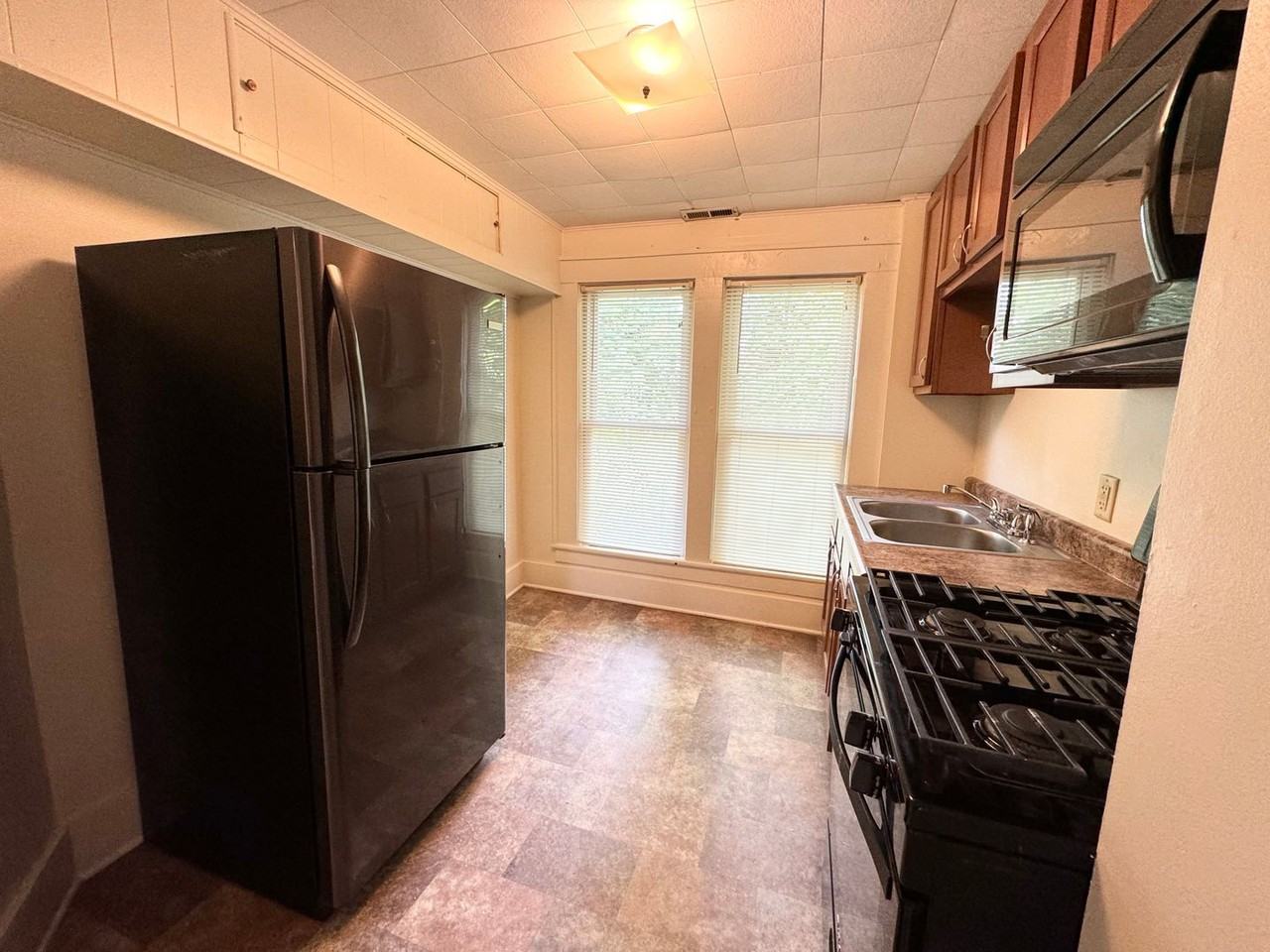 14 Jacobs St - Photo 5 of 22