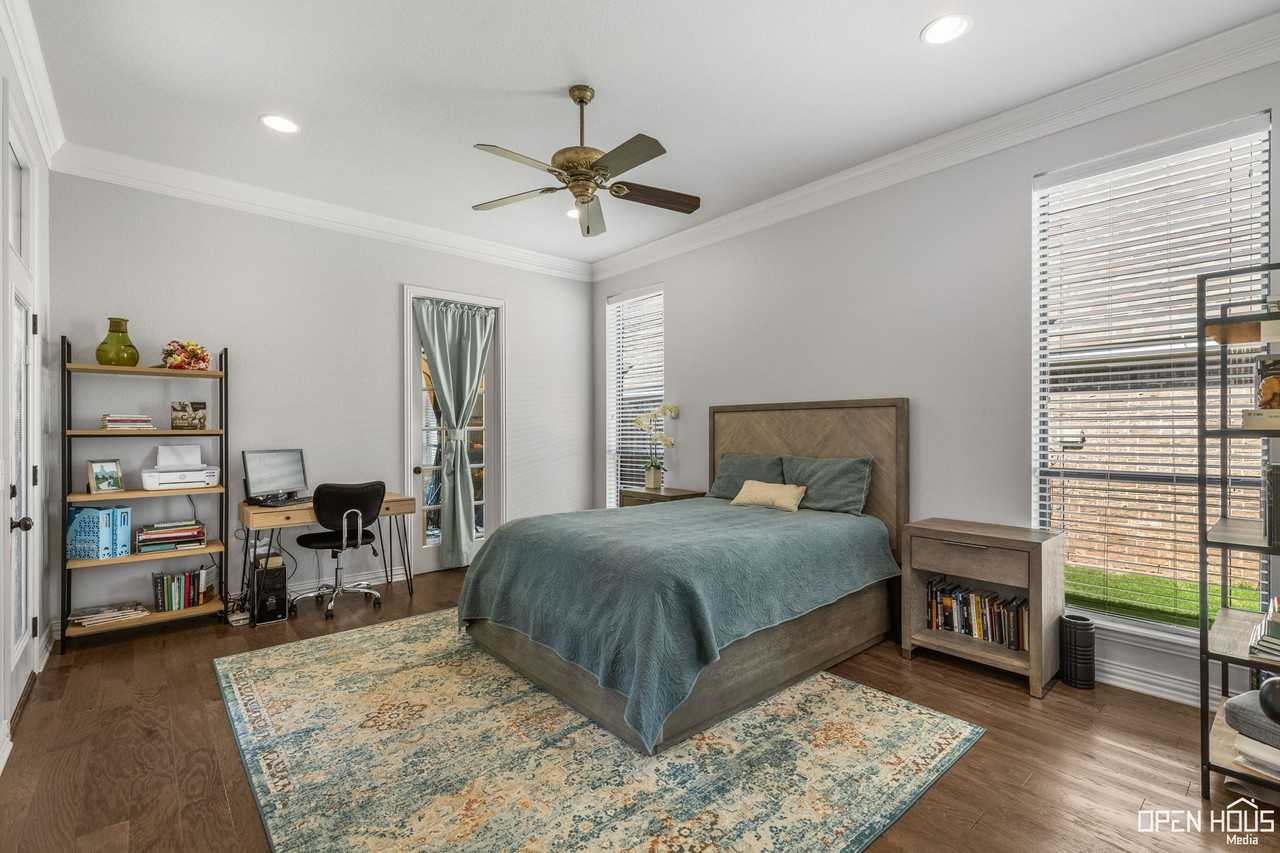 8 Clover Ct - Photo 5 of 32