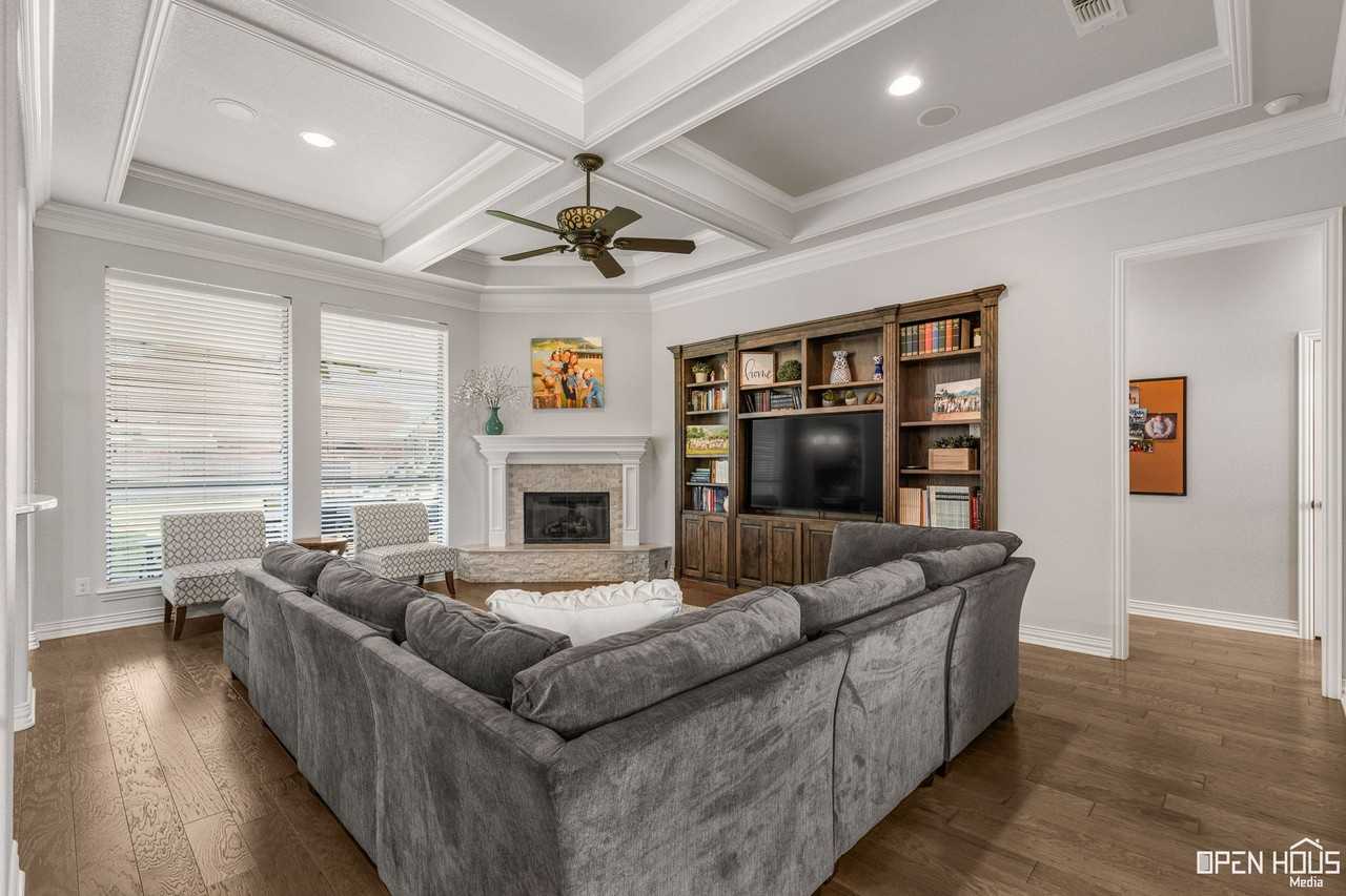 8 Clover Court - Photo 3 of 32