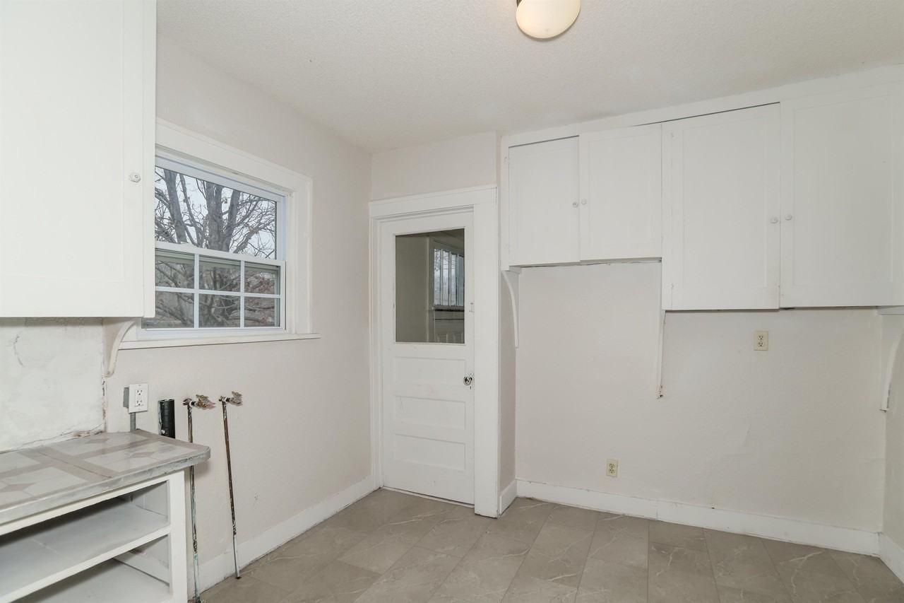 1940 North Volutsia Street - Photo 5 of 10