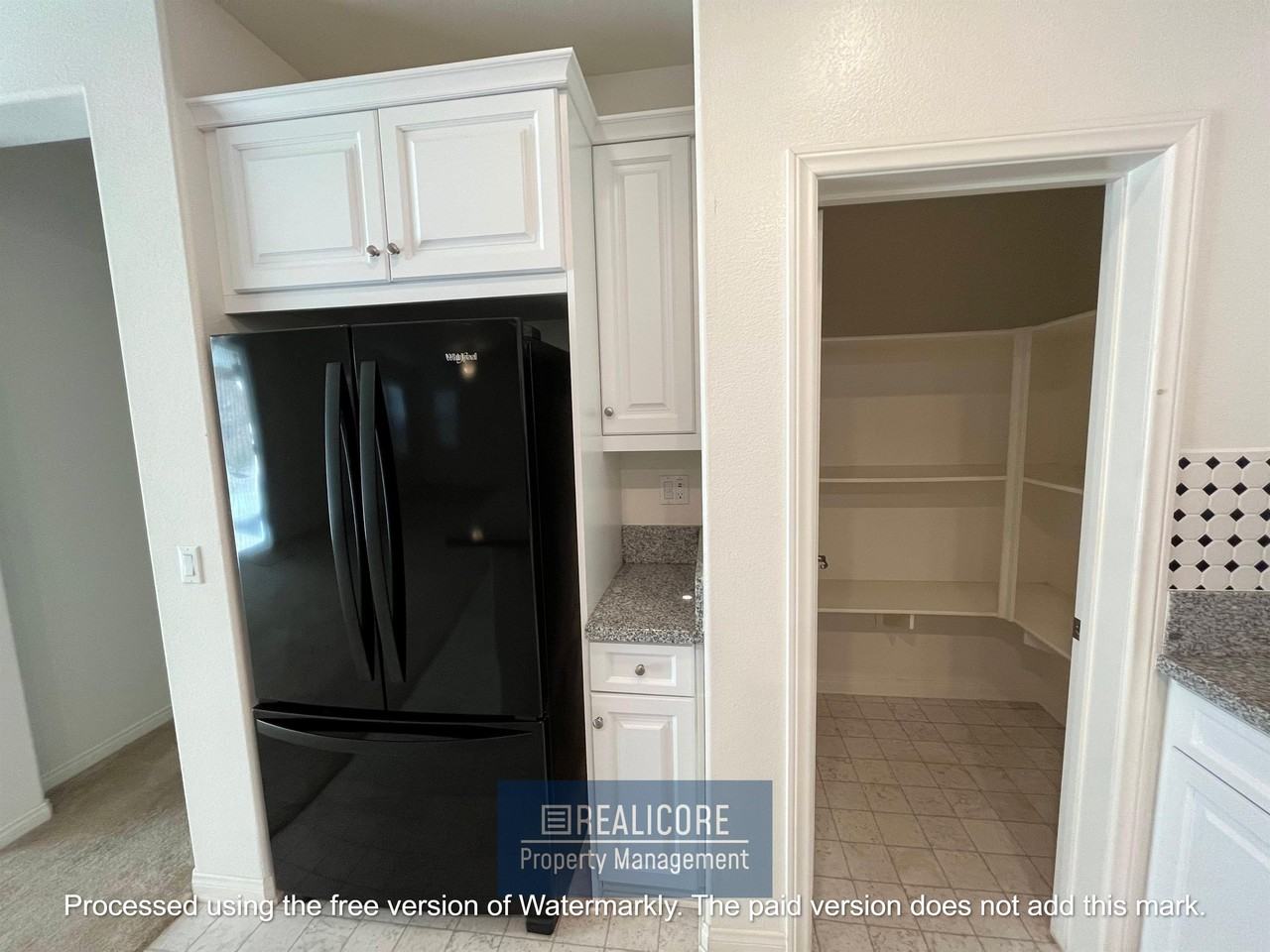 21008 Center St - Photo 7 of 34