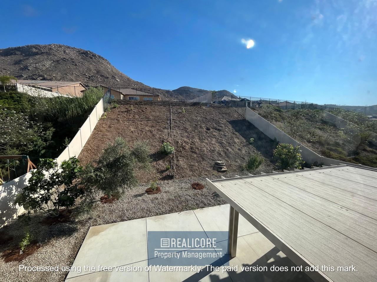 21008 Center St - Photo 3 of 34