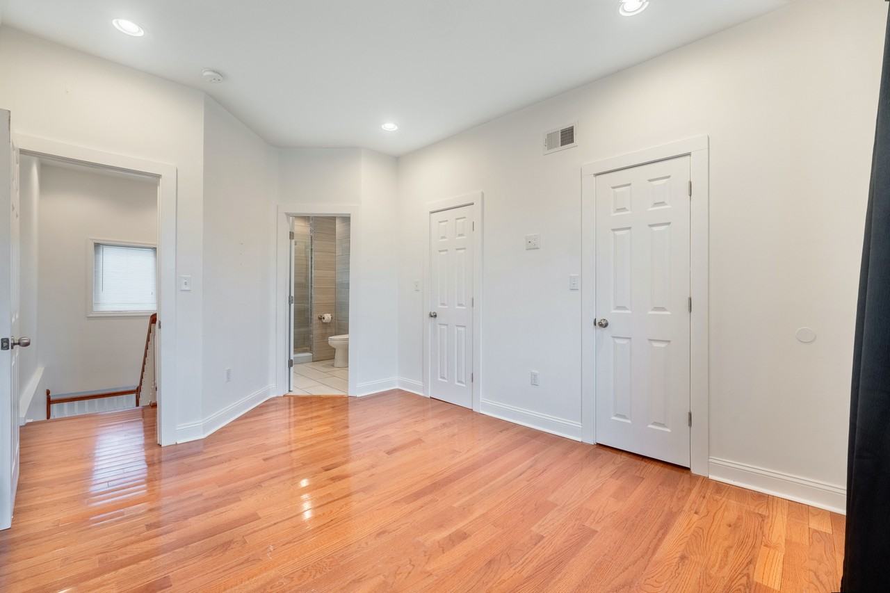 1557 N Orkney St - Photo 6 of 26