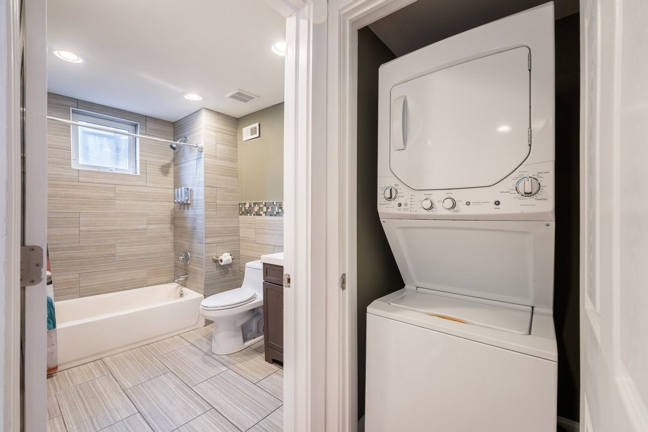 1557 N Orkney St - Photo 2 of 26