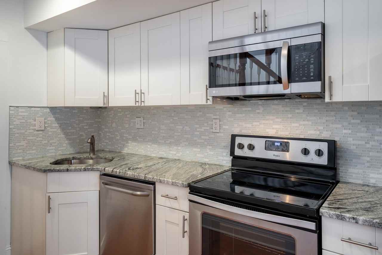 1557 N Orkney St - Photo 2 of 26