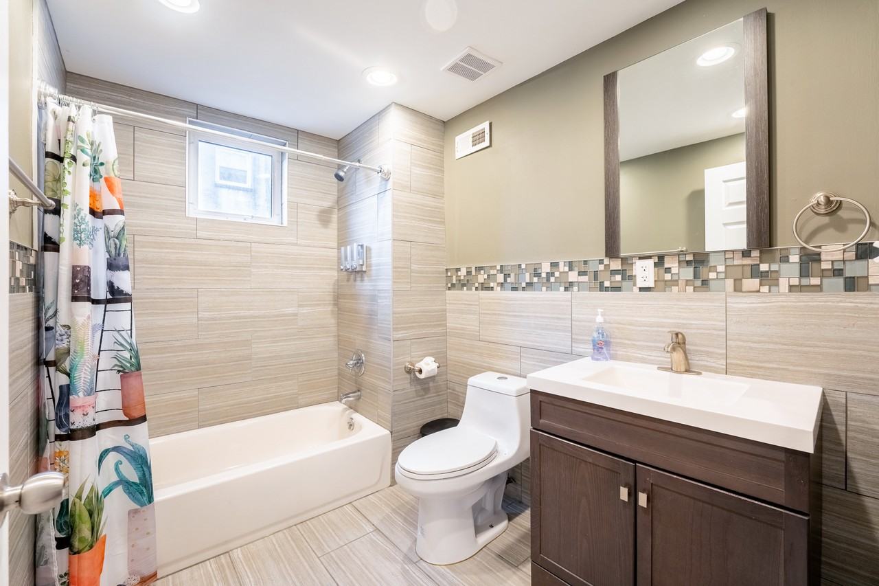 1557 N Orkney St - Photo 5 of 26