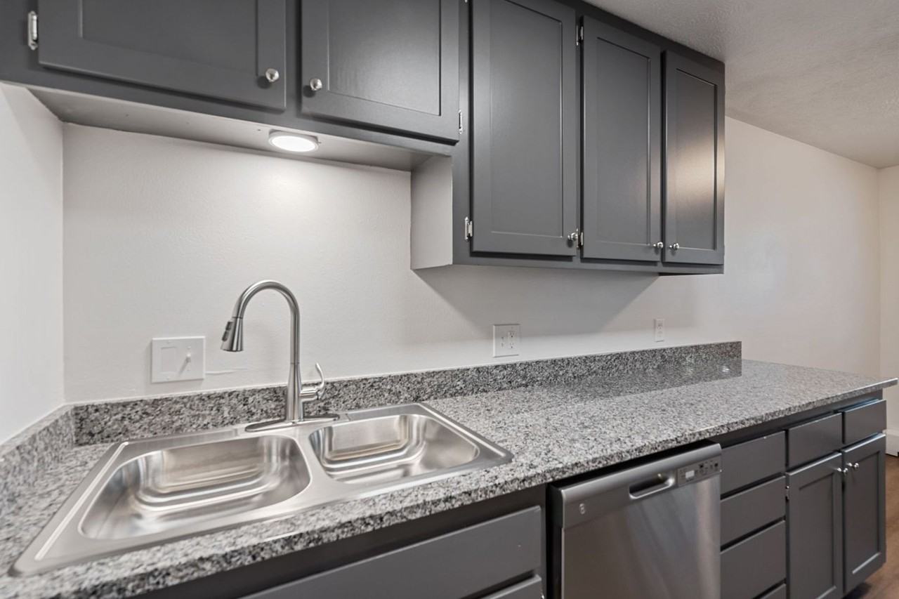 1134 W 10th St (16 units) - Photo 5 of 10