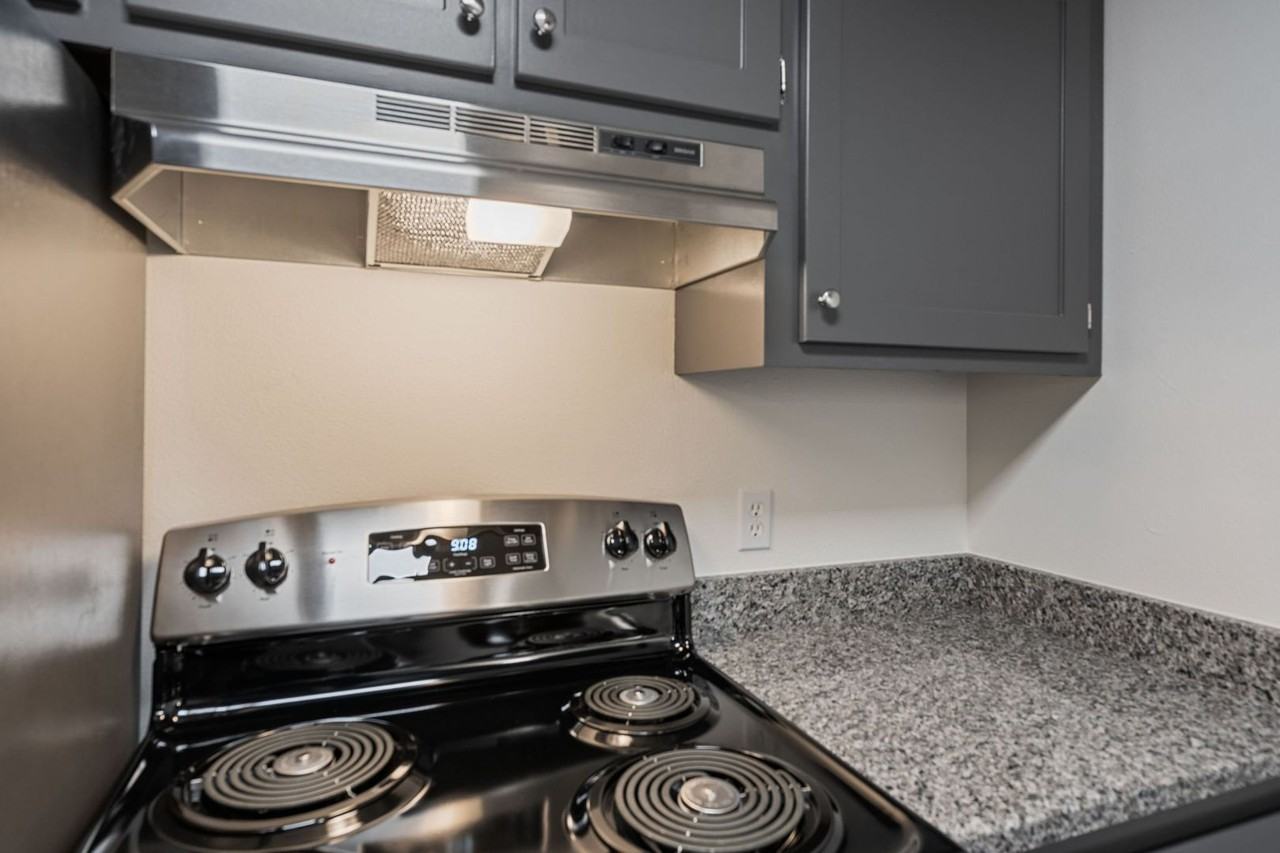 1134 W 10th St (16 units) - Photo 6 of 10