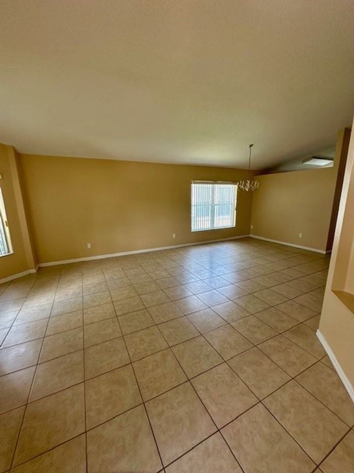 5118 Hook Hollow Cir - Photo 3 of 21