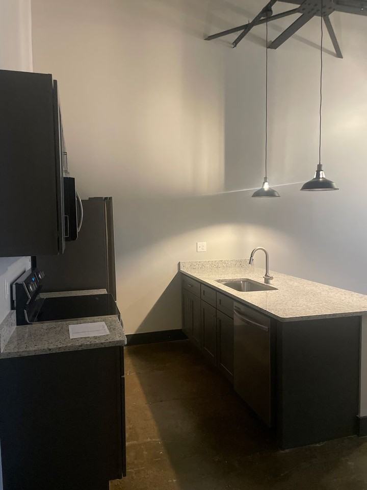 Multi-Family Property - Photo 4 of 24