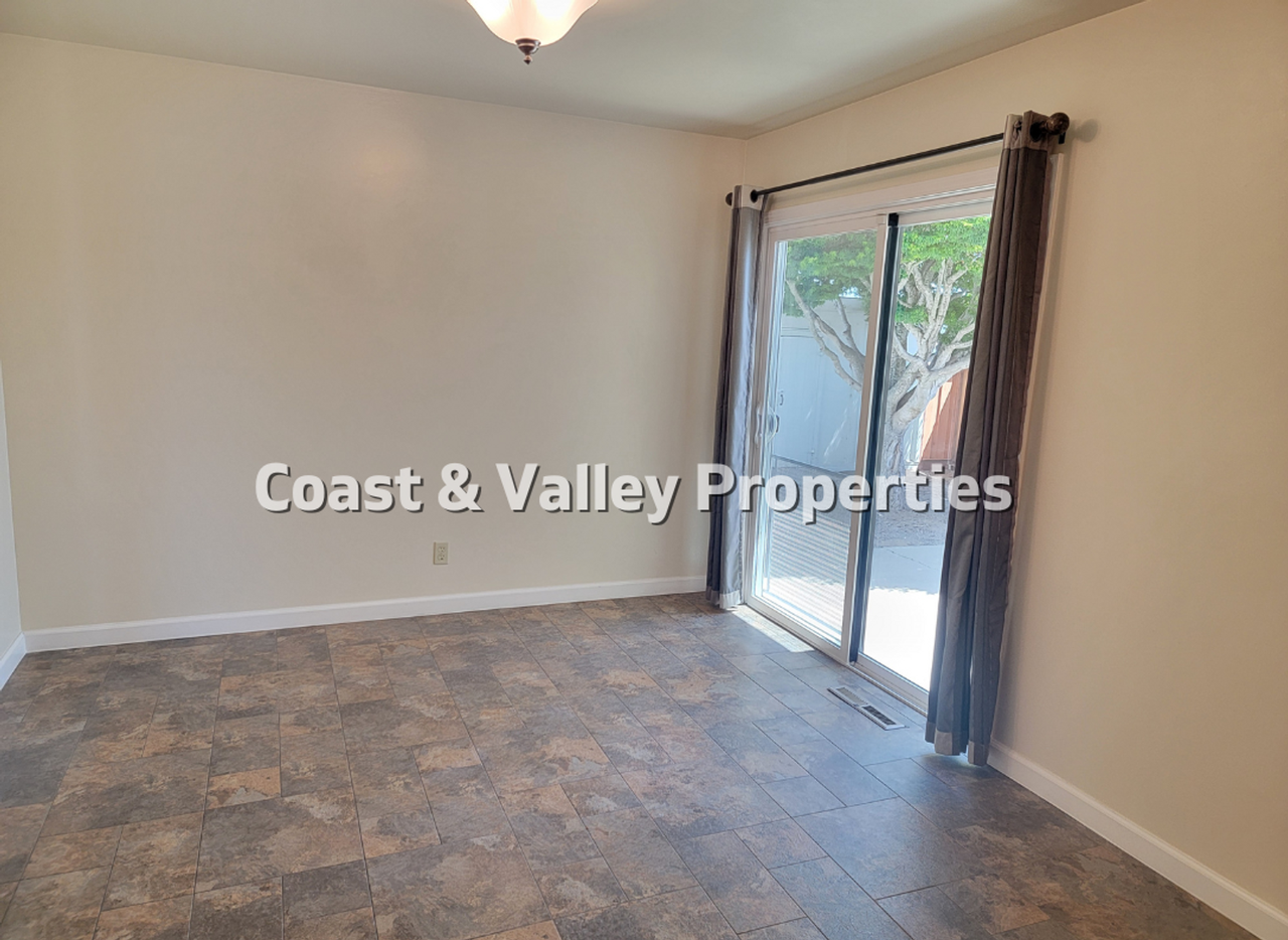 1165 Ricardo Ct - Photo 3 of 12