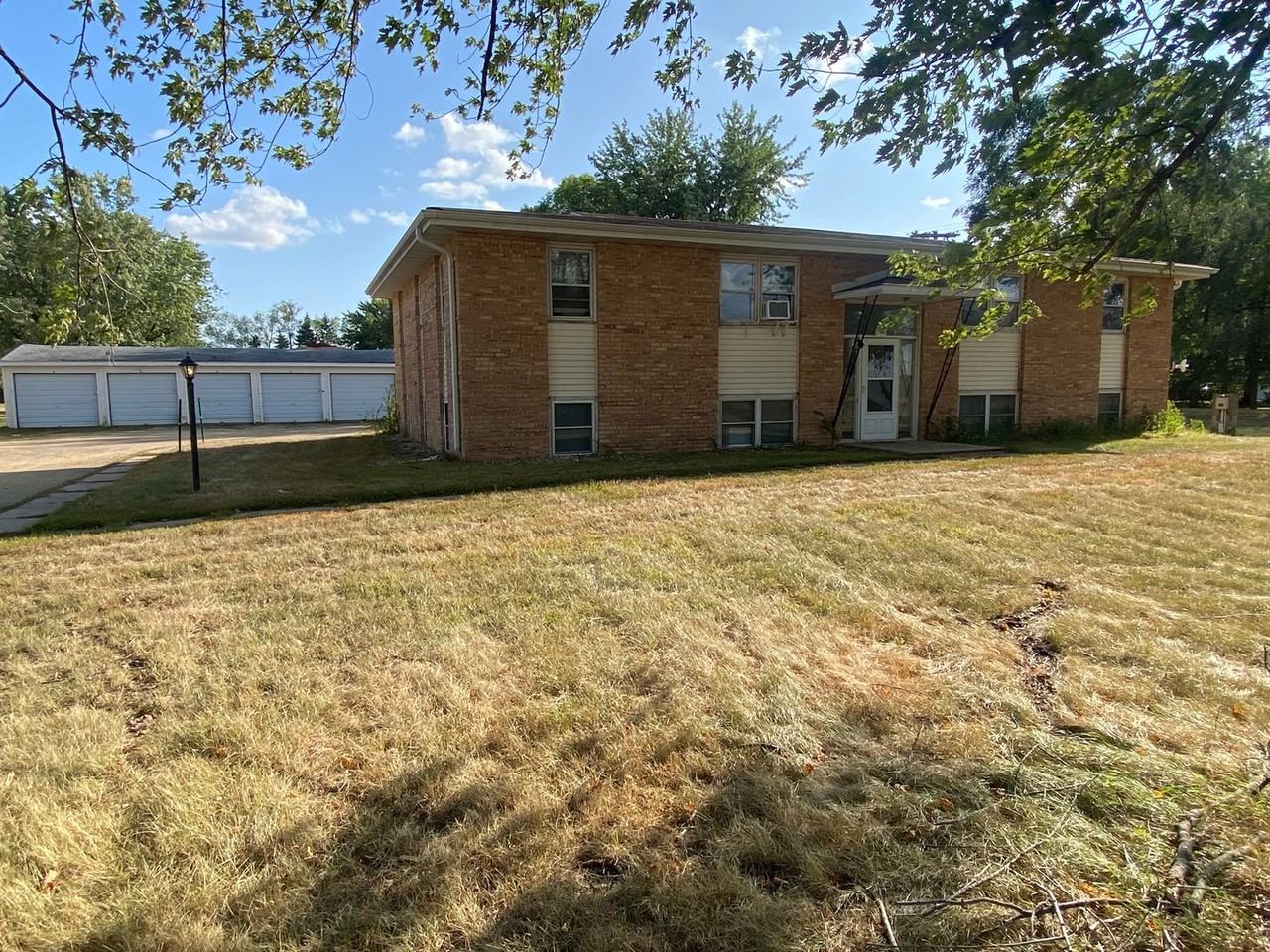 19065 Lena Ave - Photo 2 of 9