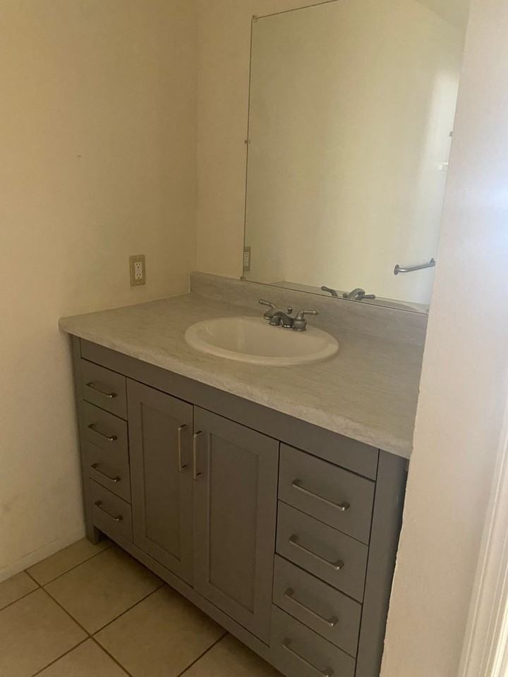 Sage Villa Apartments - Photo 2 of 8