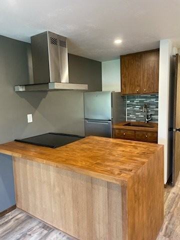 901 S Black Ave - Photo 4 of 12