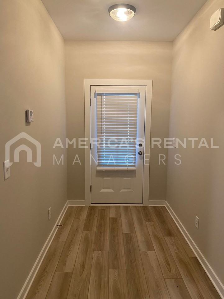 115 Crossroad Cir - Photo 2 of 30